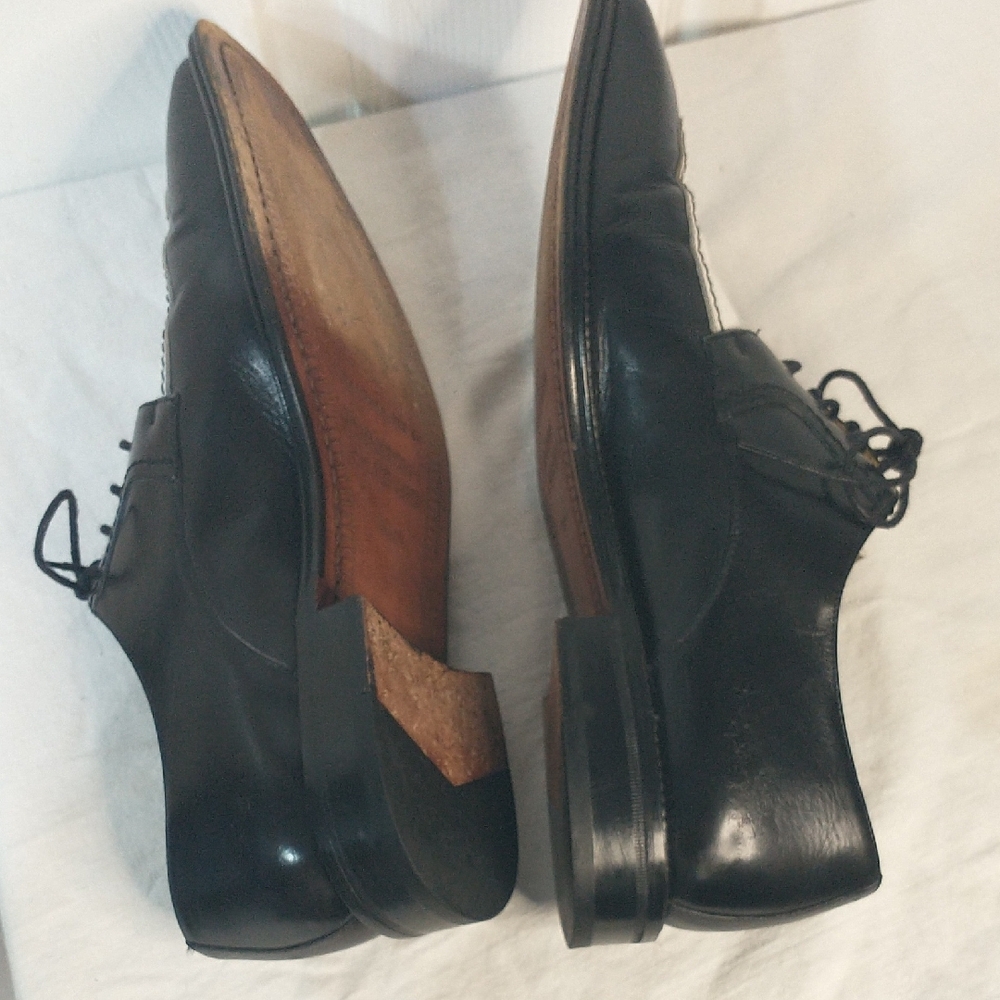 Johnston & Murphy Size 9 Black and White Leather Oxfords EUC. (H&J) - Picture 9 of 10